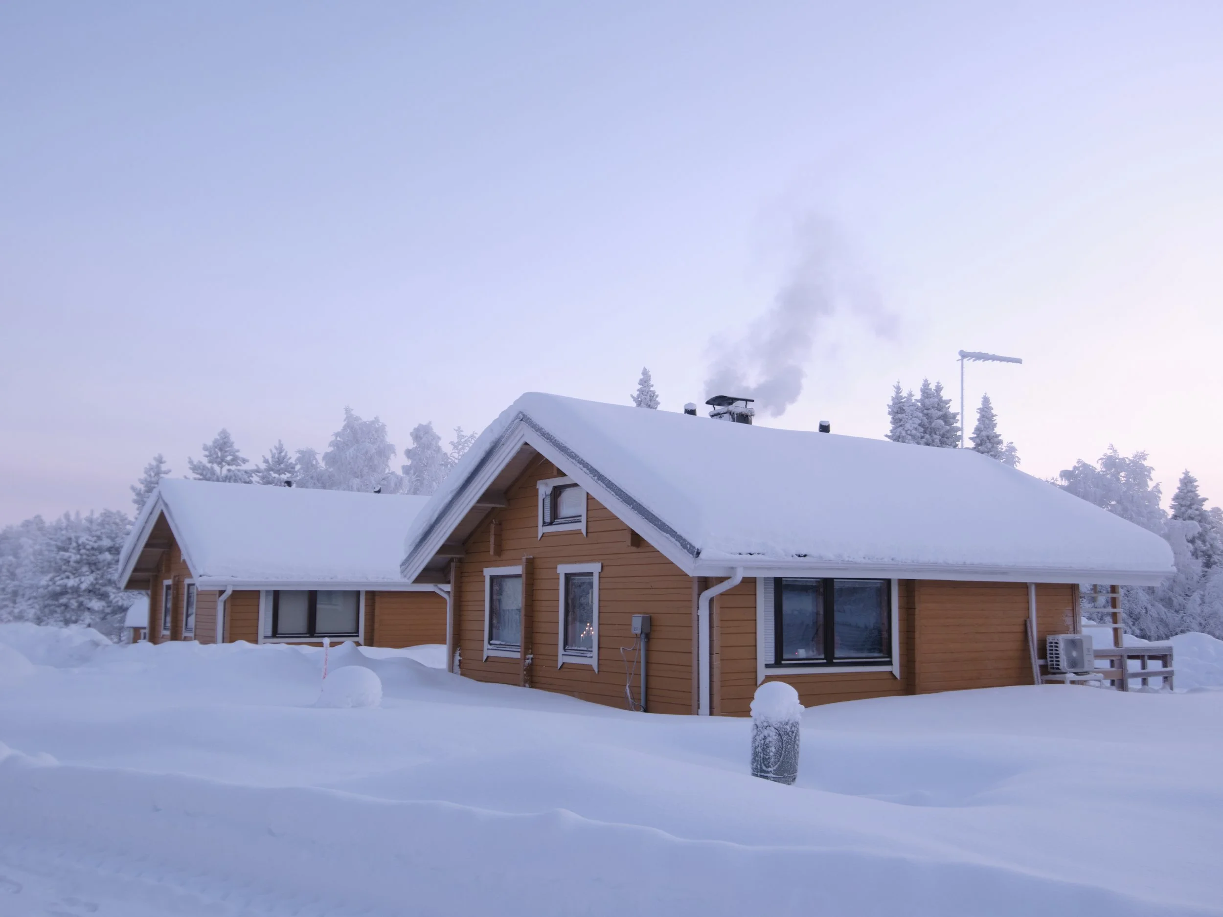 Snow cabin.jpg