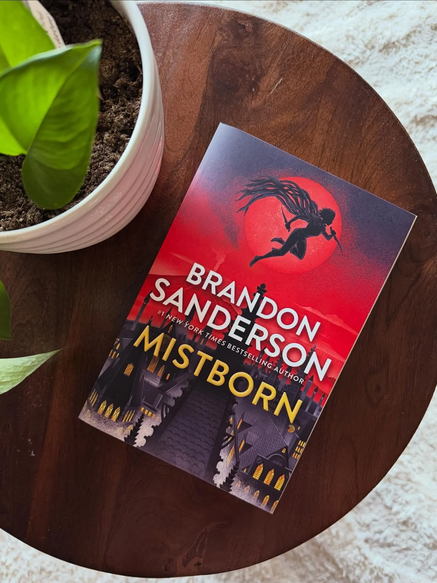 #currentlyreading #MistbornTheFinalEmpire by @brandsanderson

&ldquo;Once, a hero arose to save the world. He failed.

Ever since, the world has been a wasteland of ash and mist controlled by the immortal emperor known as the Lord Ruler.

But hope su