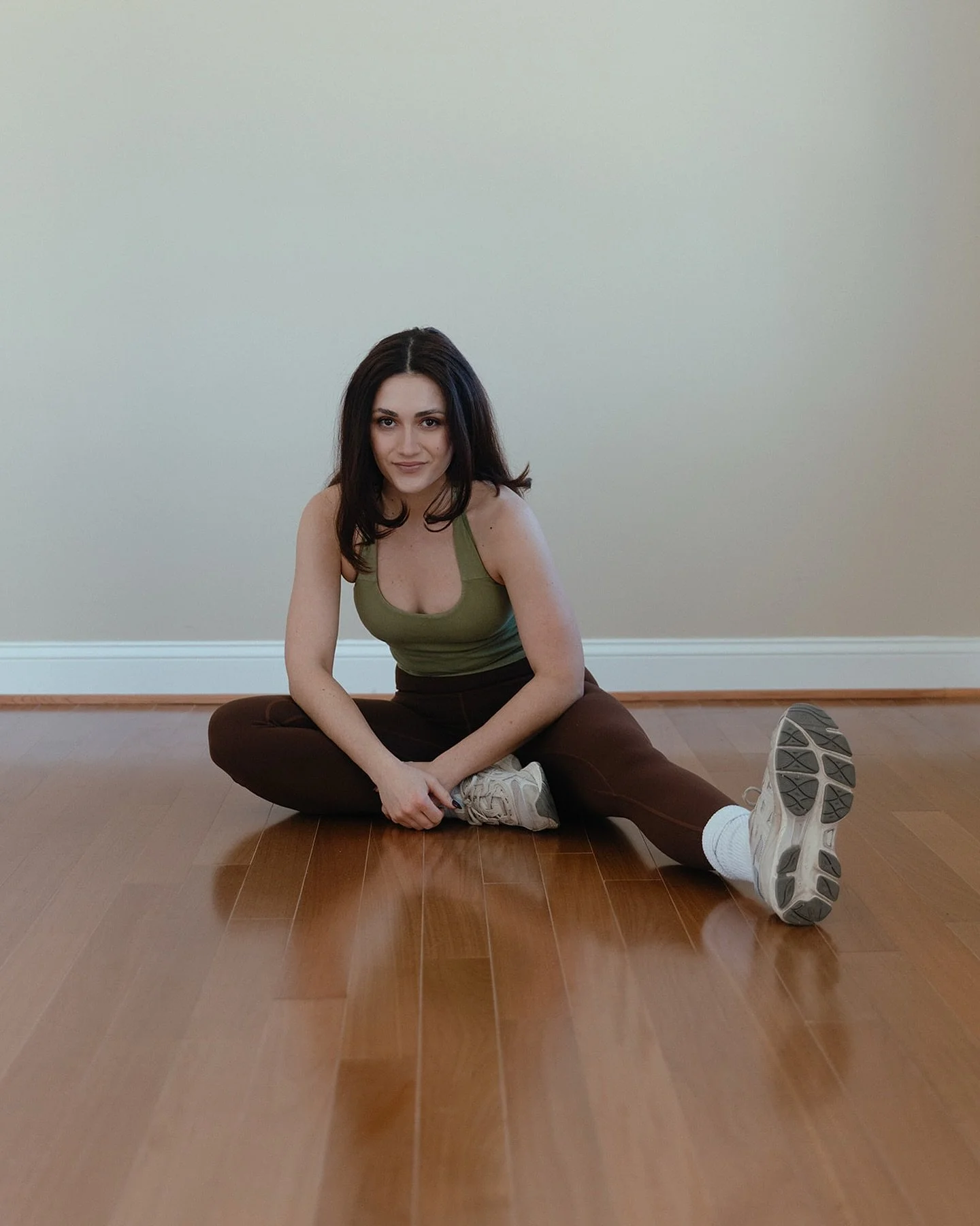 A little re-intro for the new faces around here💫

I&rsquo;m Michelle/Meeshy, a certified Pilates instructor based in DC. I&rsquo;m trained in both classical + contemporary Pilates and have been teaching for over 4 years. My goal is to help you feel 