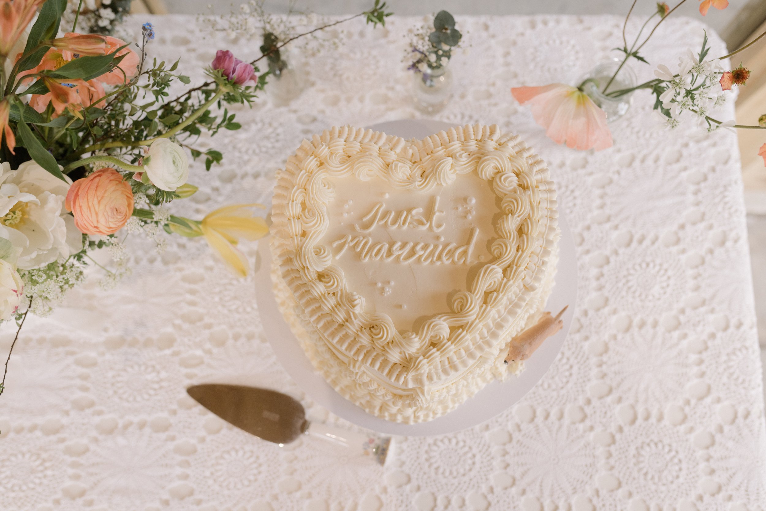10 Essential Questions to Ask Your Wedding Cake Maker With Expert Insights From Lily at The Imaginary Bakery