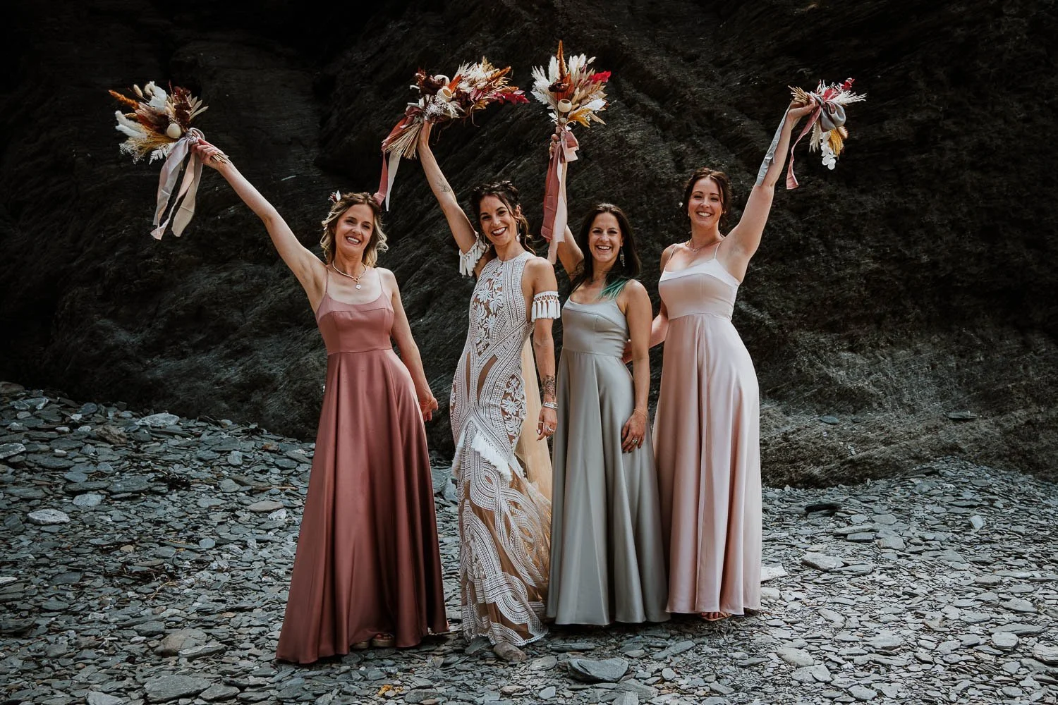 cr_weddingphotographer_devon_tunnelsbeaches_39.jpg