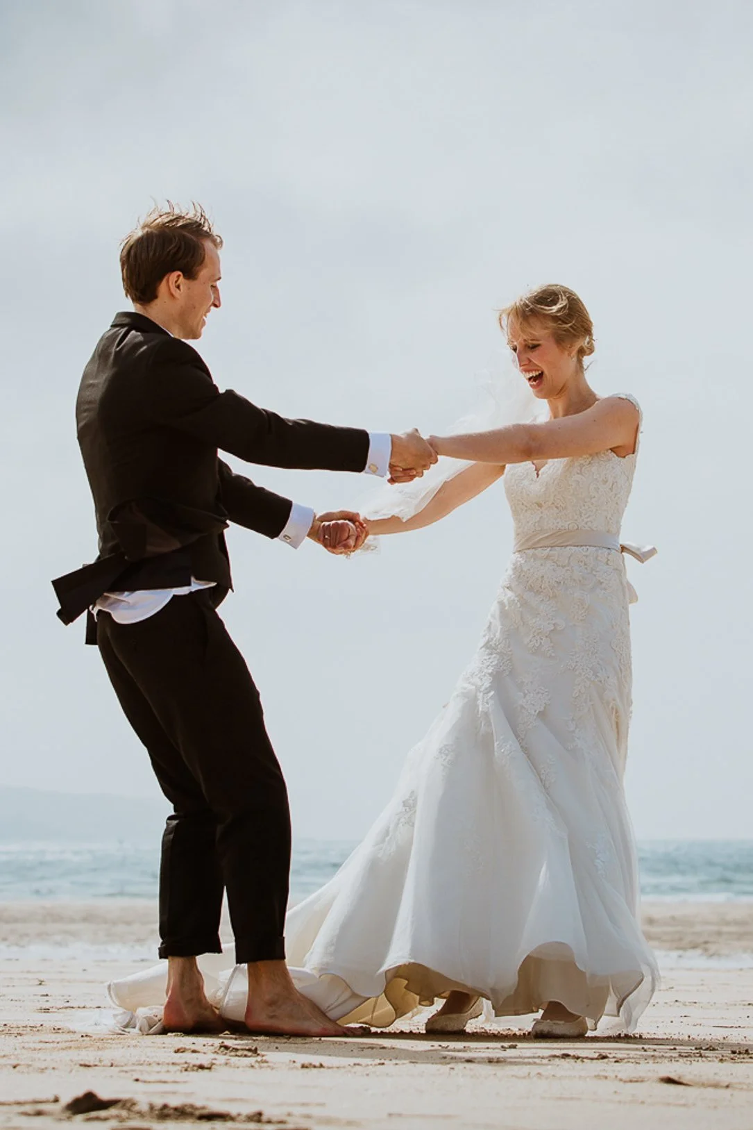 weddingvenuesincornwall_portraitformat_alexapoppe_2.jpg