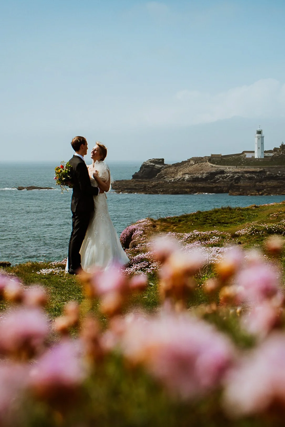 weddingvenuesincornwall_portraitformat_alexapoppe_3.jpg