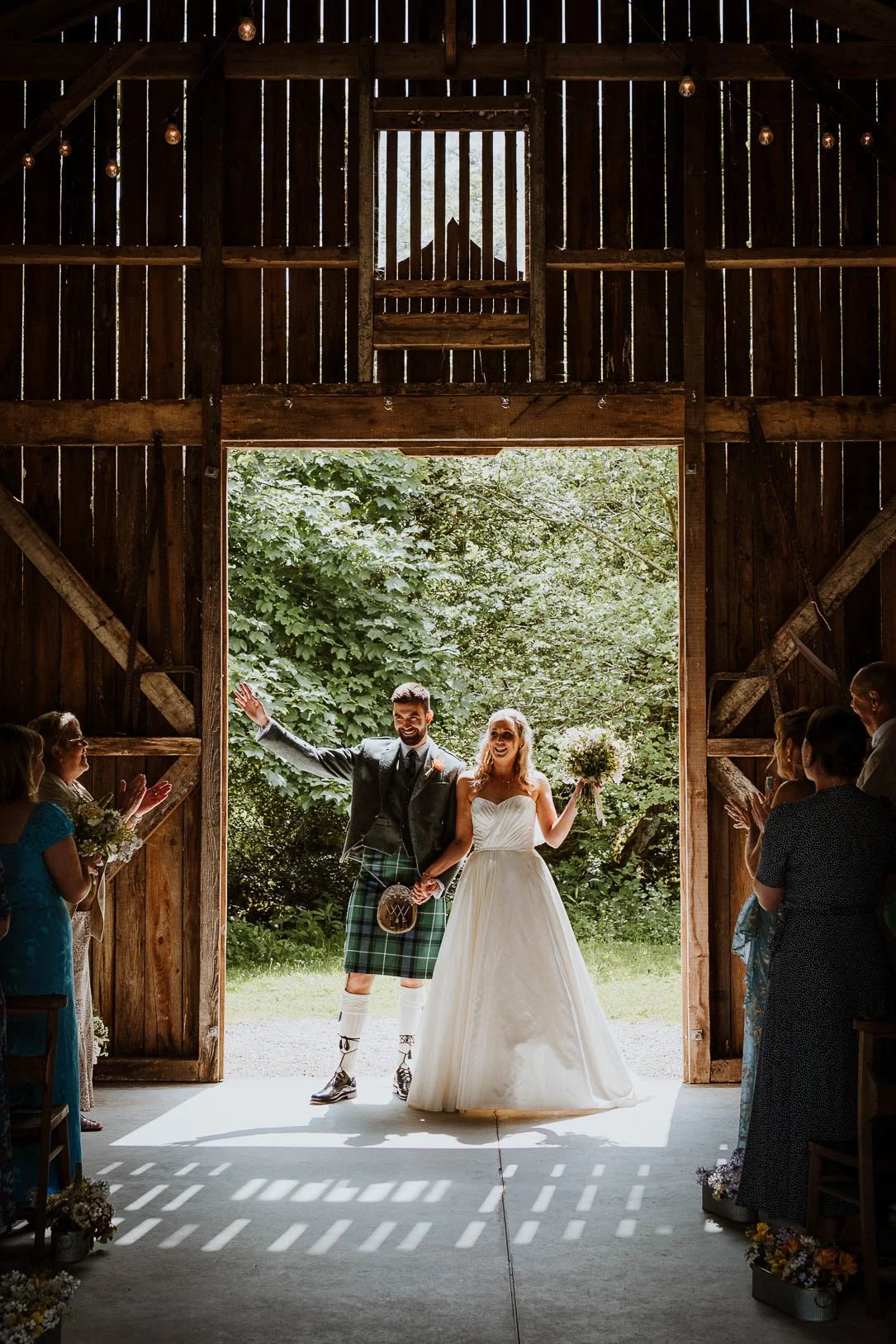 weddingvenuesincornwall_portraitformat_alexapoppe_16.jpg