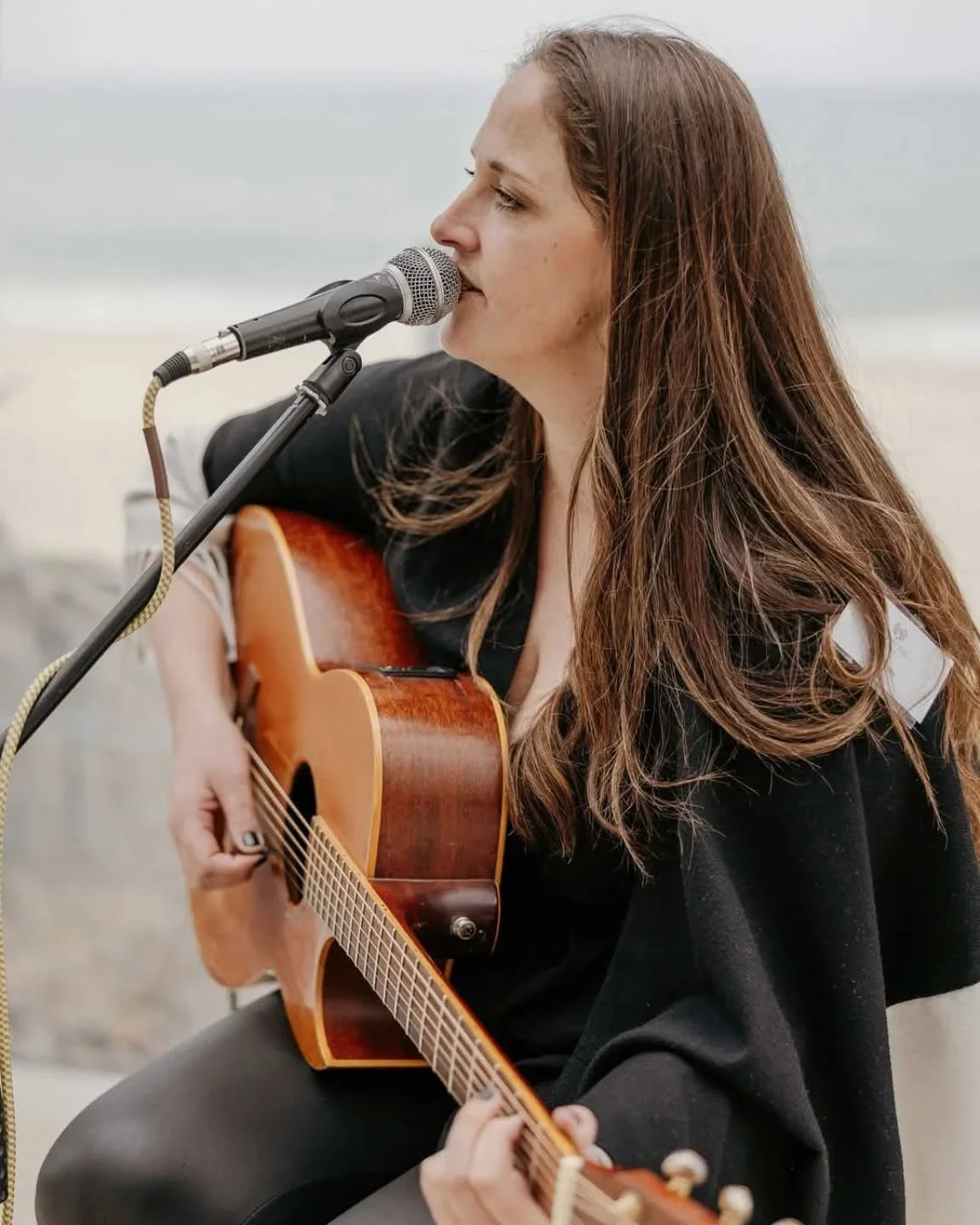 Kelly Barnes Foxy Music 1.jpg