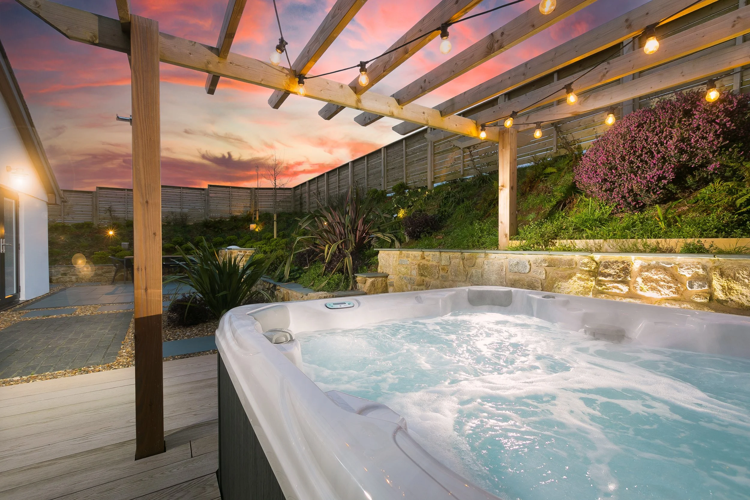 Kiss Photography.JPG