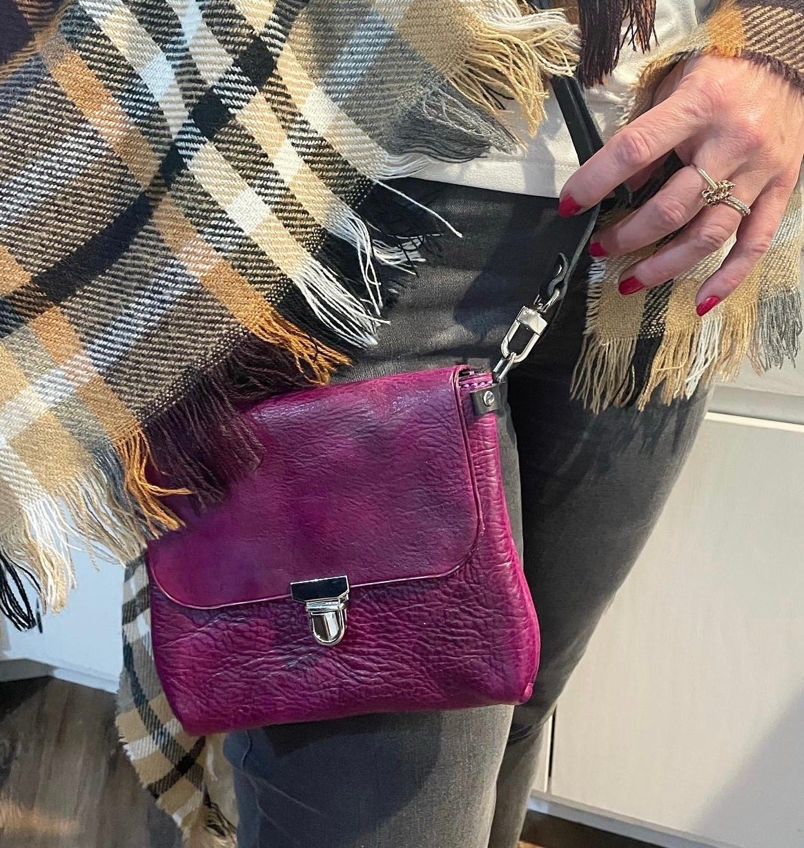 https://i.etsystatic.com/15899282/r/il/99e6a2/5074245779/il_fullxfull.5074245779_mfgu.jpg