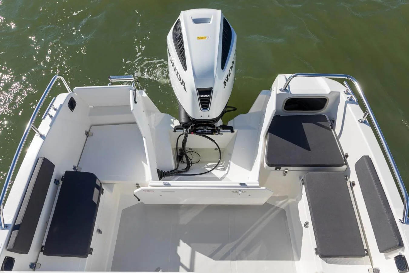 berlin-boatclub-tg-7.9-rear-deck.jpg