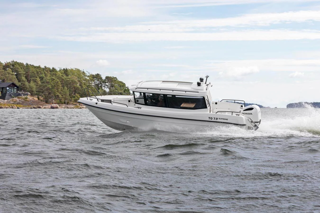 boatclub-tg-7.9-in-action.jpg