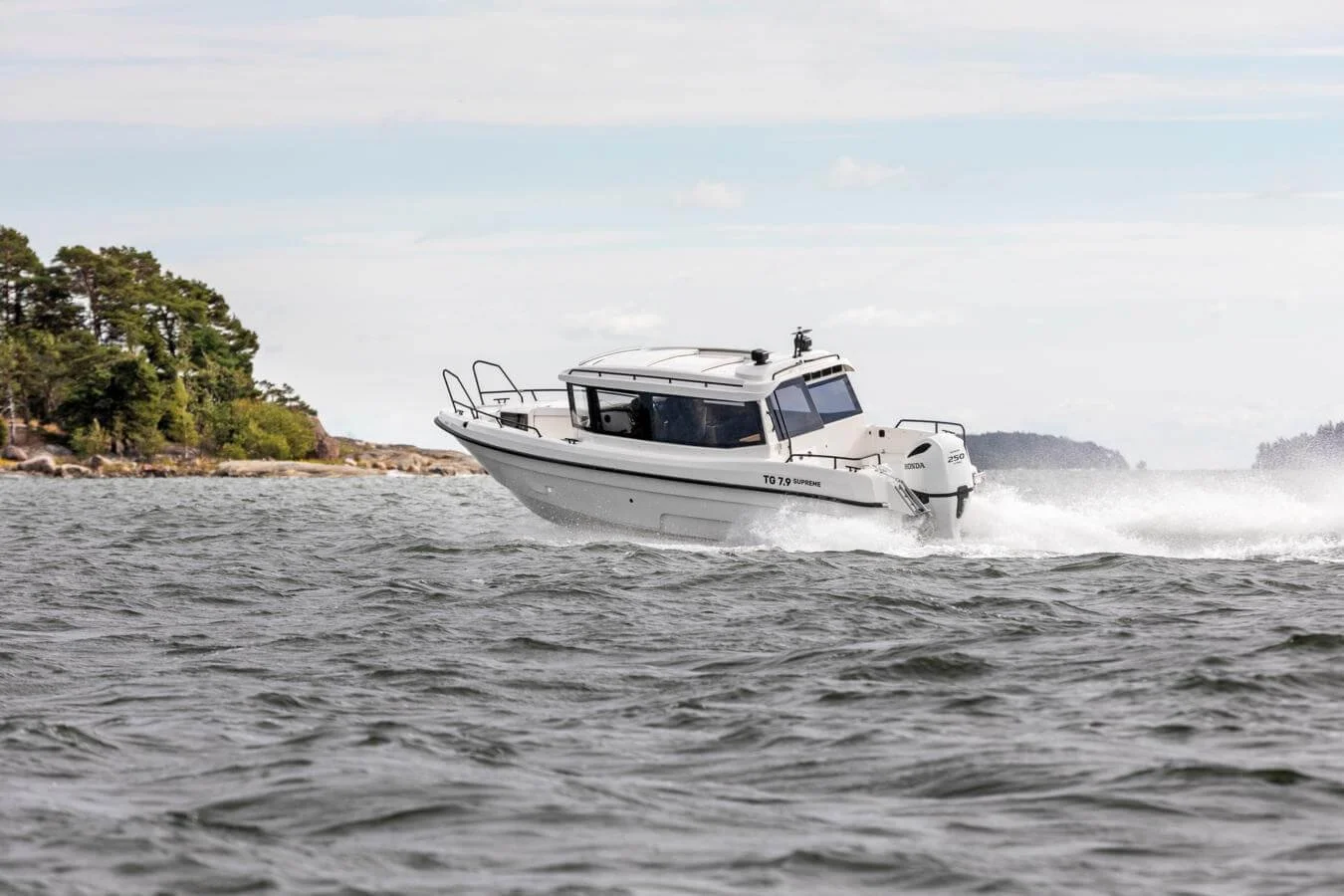 tg-7.9-boat-berlin-club-adventures.jpg