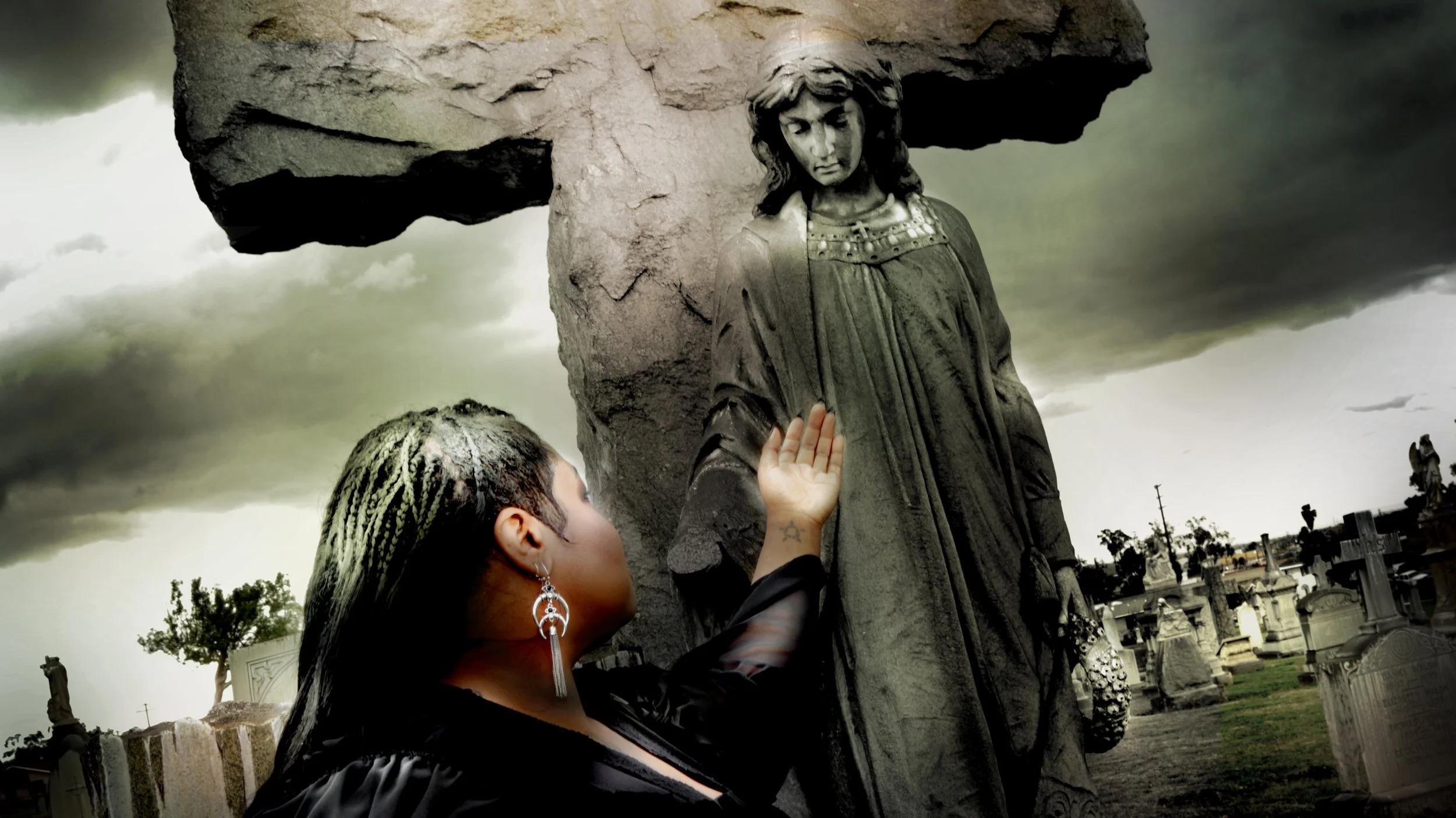 Ms.Ivo.ReachingOut_002.jpg