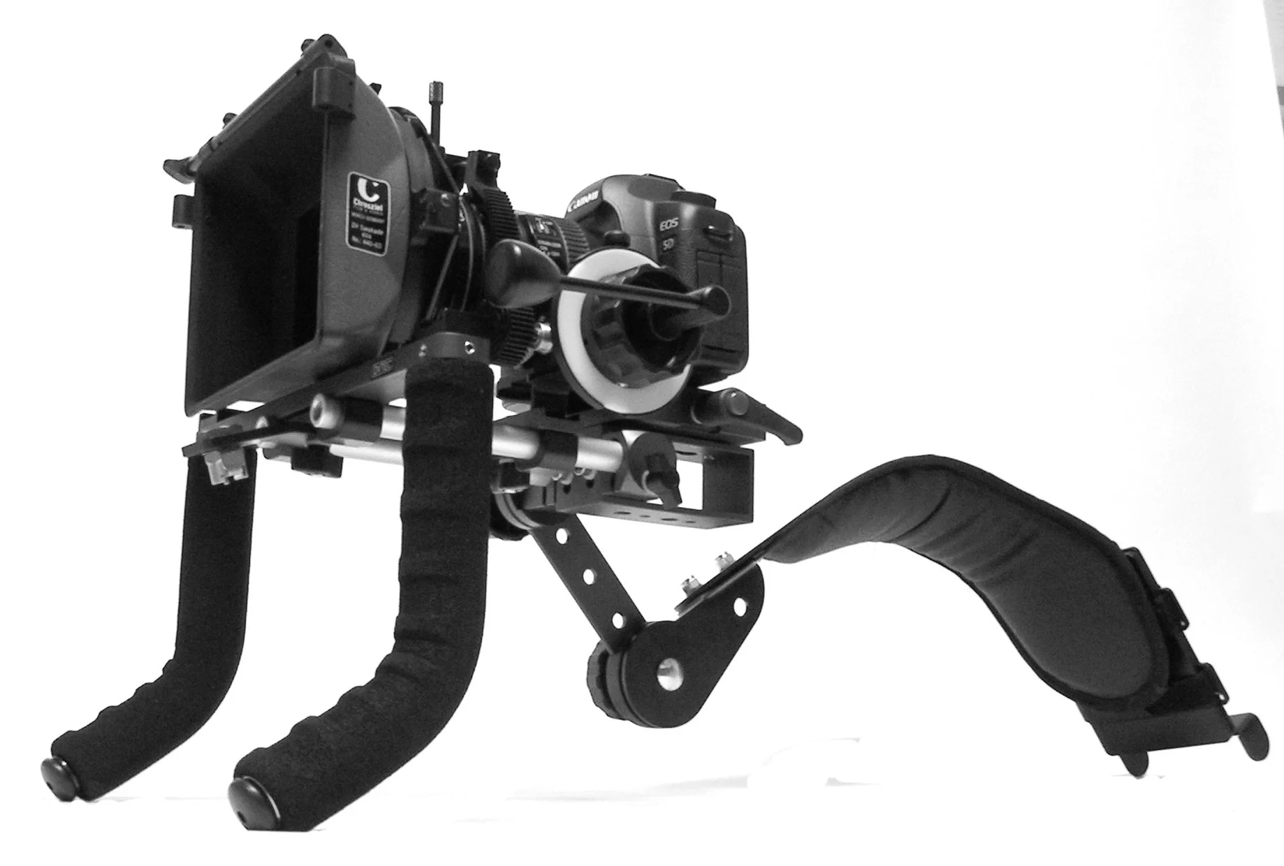 DV-Tec-Extreme-with-Follow-Focus-BW.jpg