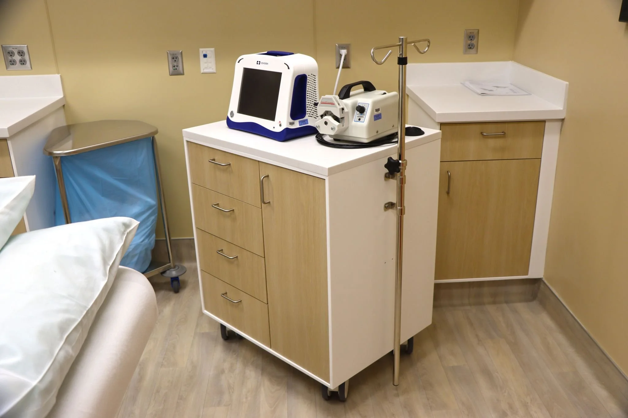 Bed Side Vascular Cart