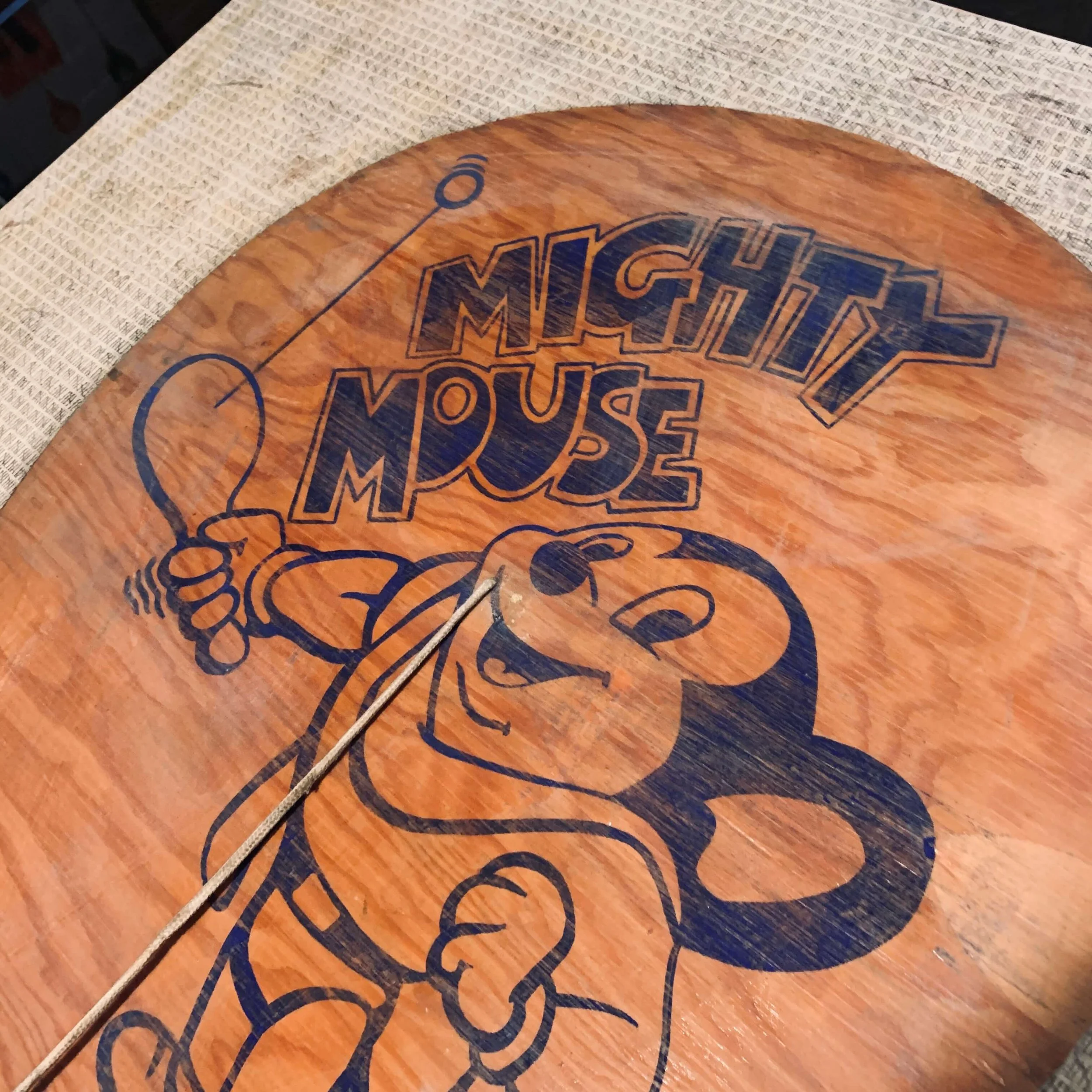 mighty-mouse-paddle-by_Mike-Pitzer_detail-5.jpg