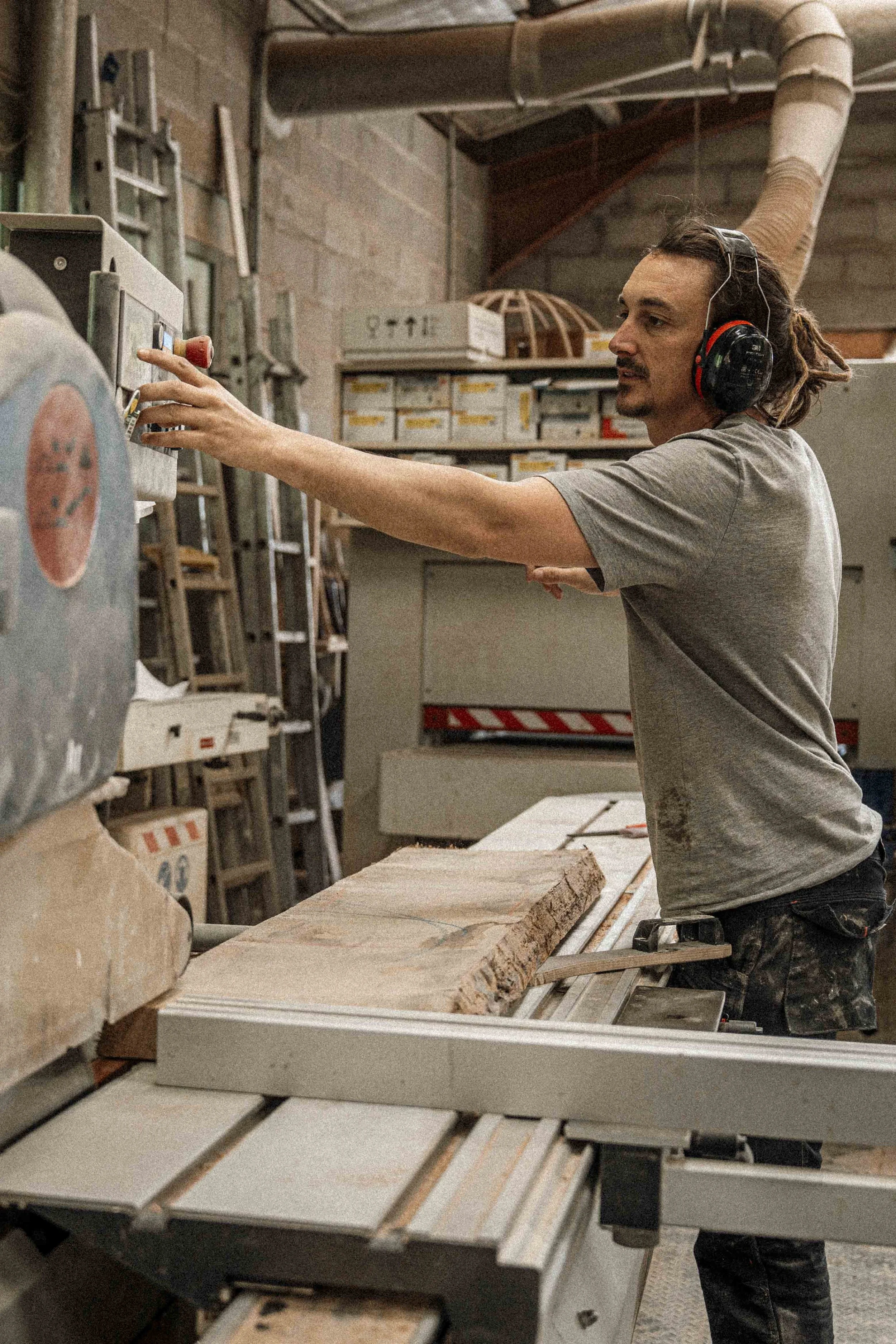 atelier-ebeniste-france.jpg