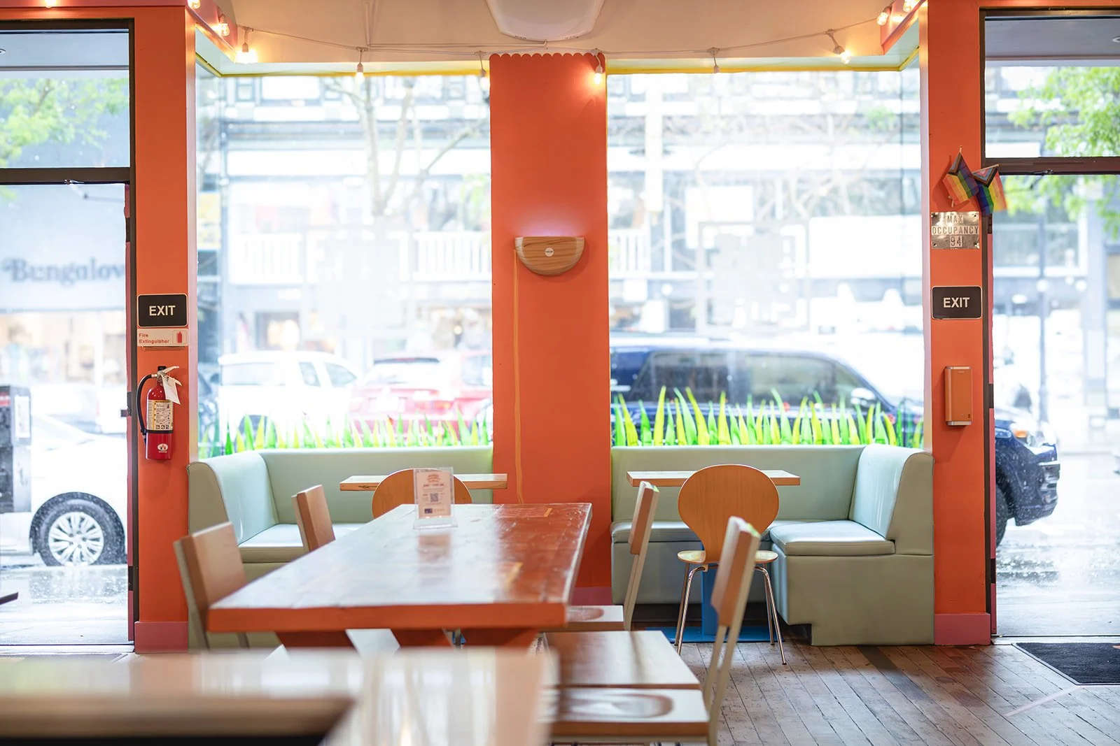 Window seating and booths at Art Play Café in downtown Petaluma
