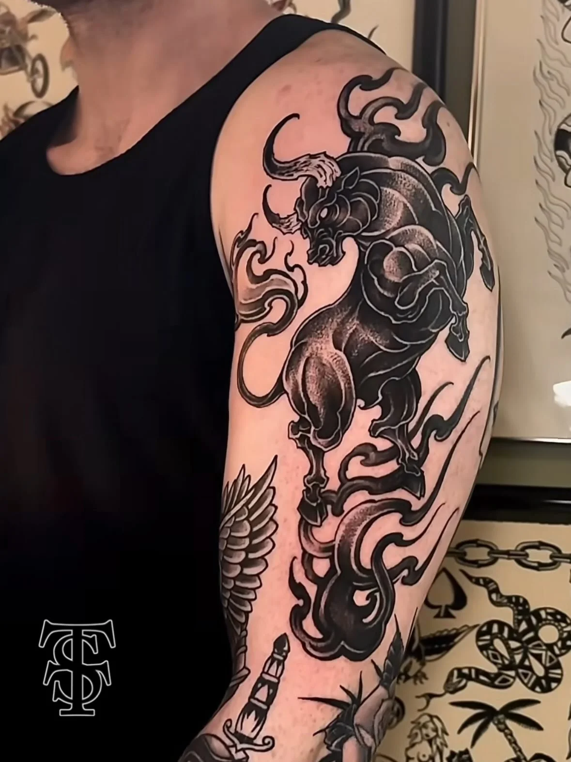 Done by @lustandconsume 🐂
&bull; Phil is in the shop taking walk-ins Monday through Wednesday, you can message him to set up any appointments! 🔥 &bull; 

#taylorsttattoo #taylorstreettattoo #tst #tattoo #tattooshop #tattooartist #chicago #chicagota