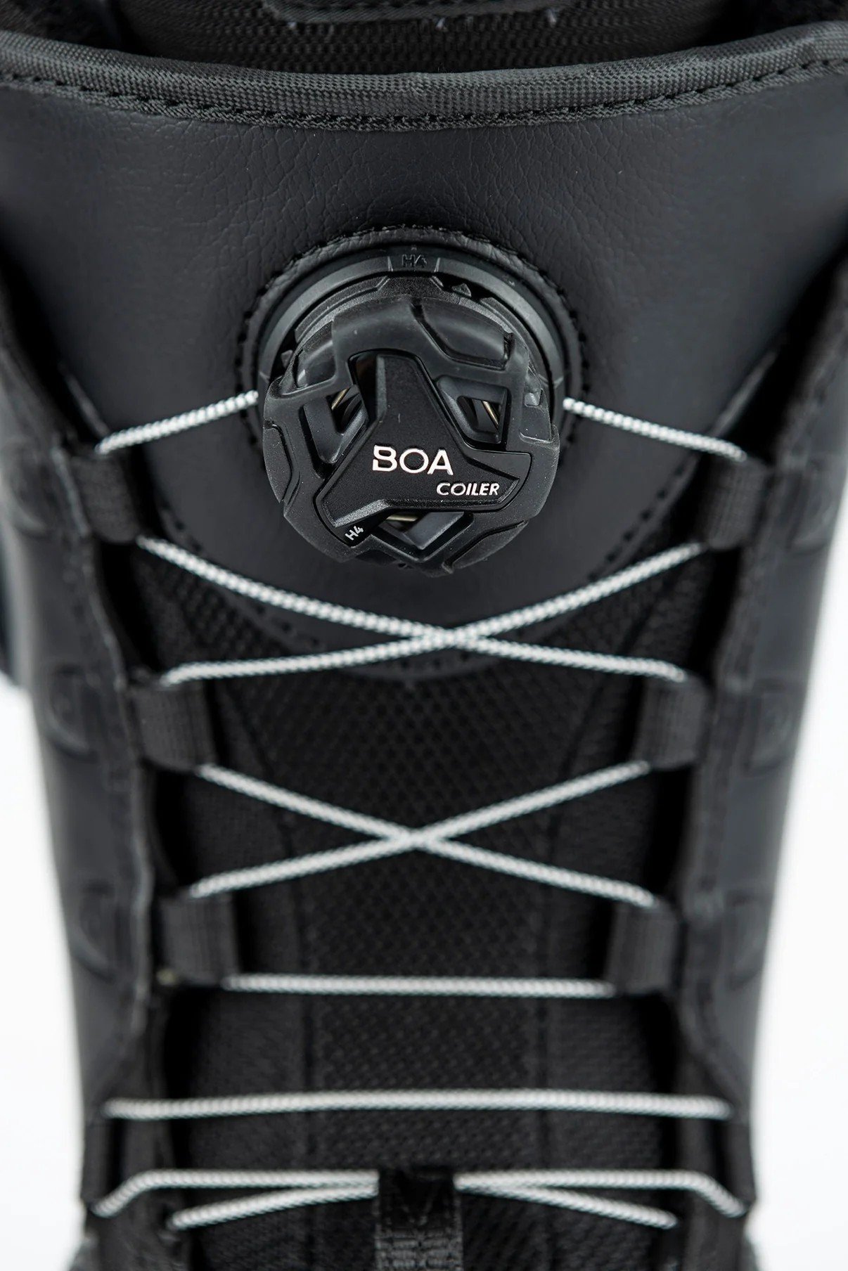 848680-001_Crown-BOA_Black_Detail-3_7e518659-d5b3-414a-a559-063c9baeea45.jpeg