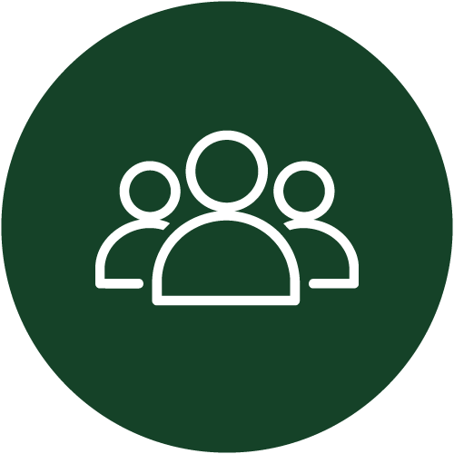 Icon of three white human figures on a green circular background.