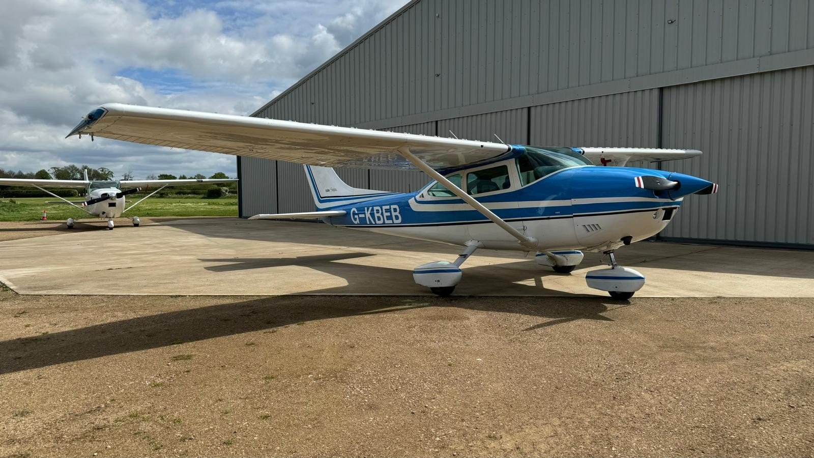 Cessna 182P Skylane: G-KBEB — Northair