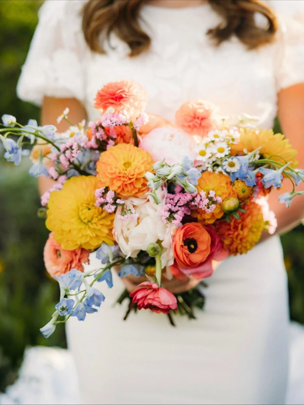 Colors you can taste by looking at them>>>> anything else really😍😍😍

#weddingbouquets #utahbridals #brightflowers #weddinginspiration #utahweddingflorist #2026weddingtrends #utahwedding #utahphotographer
