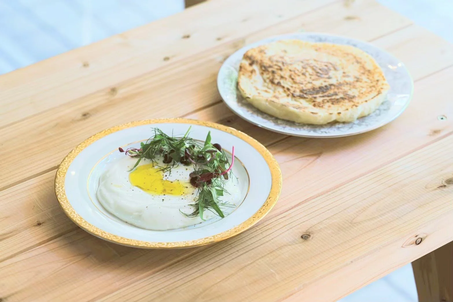 フェタチーズディップ、フラットブレッド