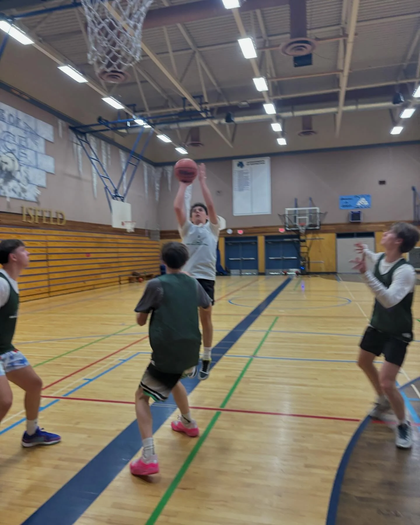 Happy Thanksgiving to our Dime Fam 🦃💚✅

From development to 3x3, from TGIF to shooting clinics, we are grateful we got the North Island hoopin&rsquo; and so happy to see over 500 youth dimin&rsquo; out this fall working on their game, having fun an