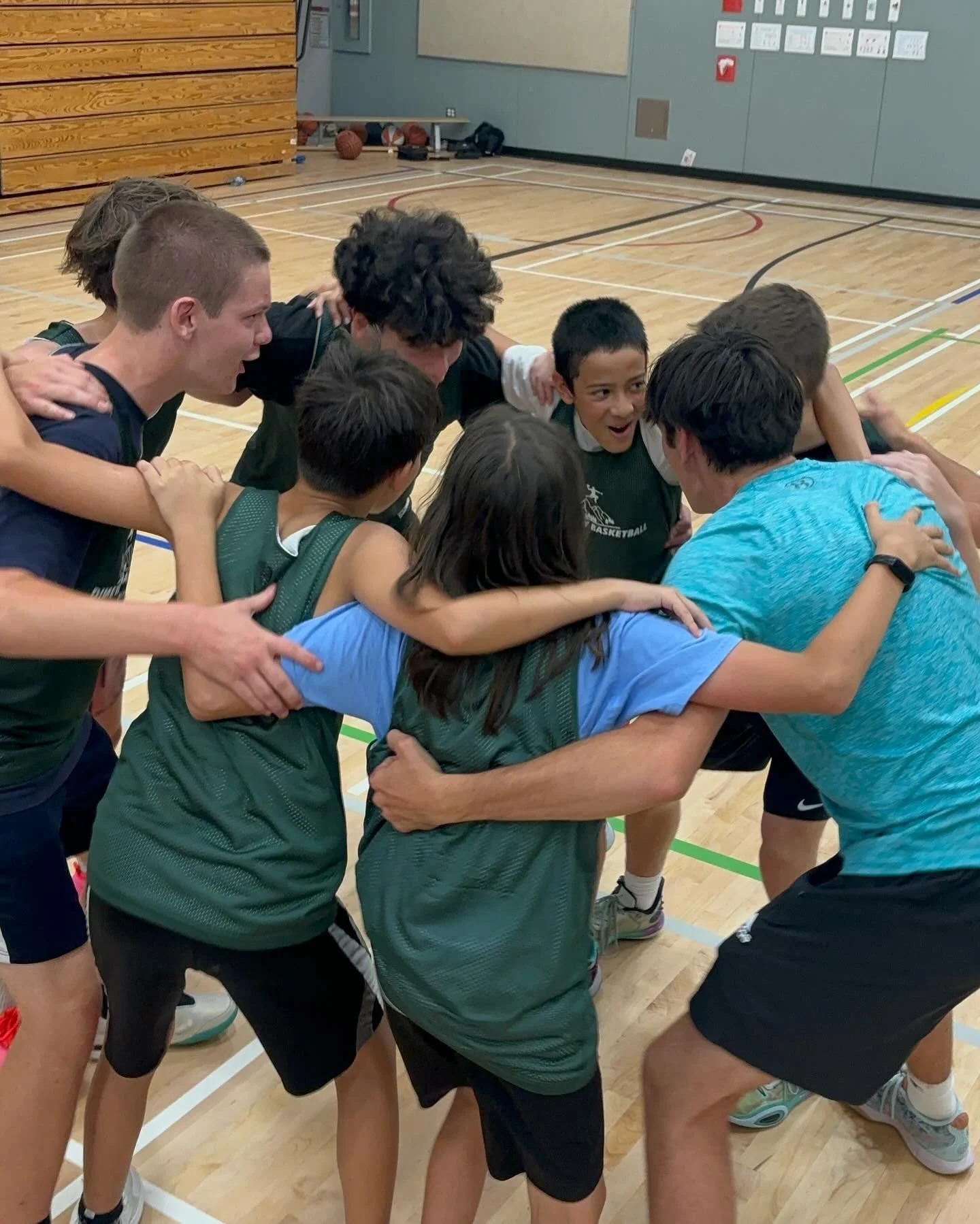 It&rsquo;s about ball, but it&rsquo;s really about FAMILY ⛹️⛹️&zwj;♂️⛹️&zwj;♀️
Our summer camps are always a great place to learn skills, improve leadership and compete at a high level 🏀
However as time goes on it&rsquo;s also about familiar faces g