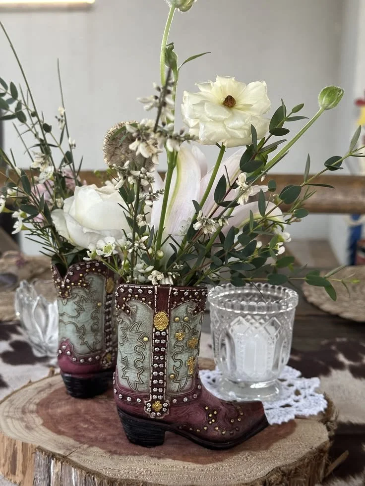 Boot Budvases. So cute!