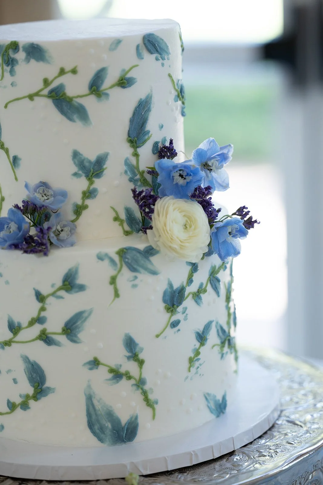 Paige and Preston's Cake Florals
Photo Taken by Bellini Studios