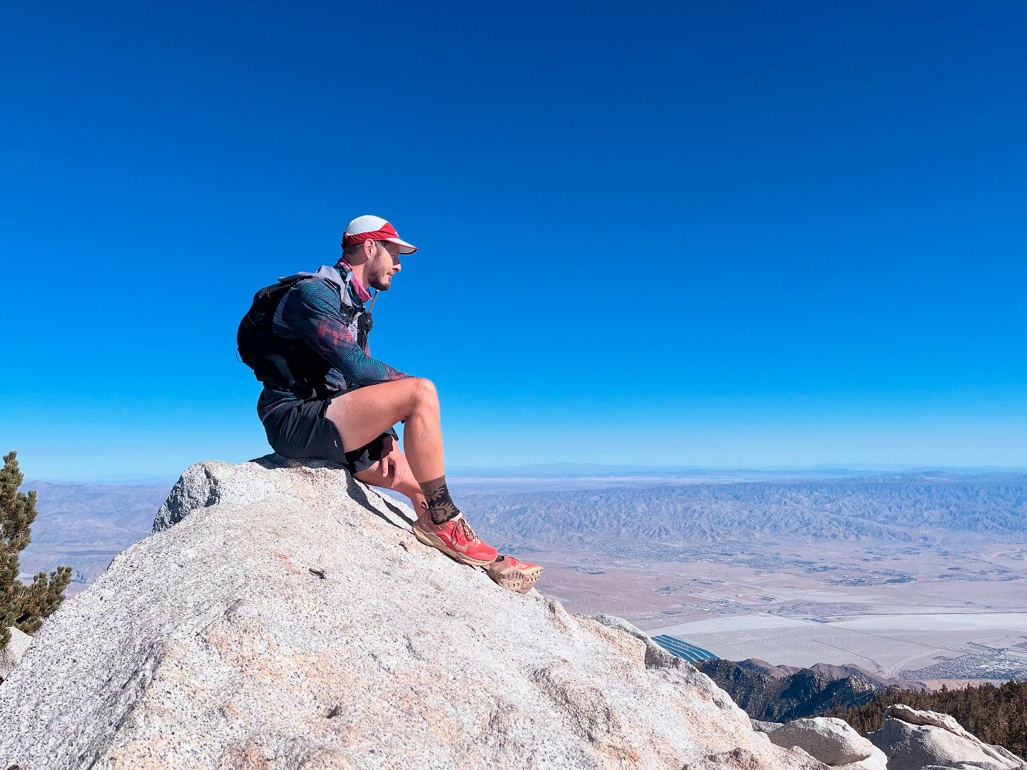 I&rsquo;m on a peak streak but this one will be hard to beat. ⛰️🌞

📸: @steevebarbeau