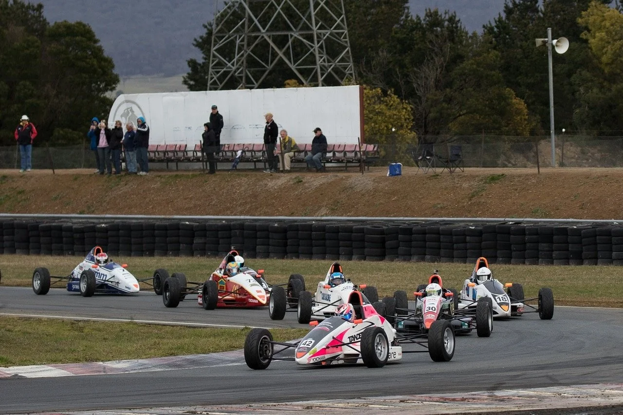 Winton Hosts National Formula Ford Round This Weekend