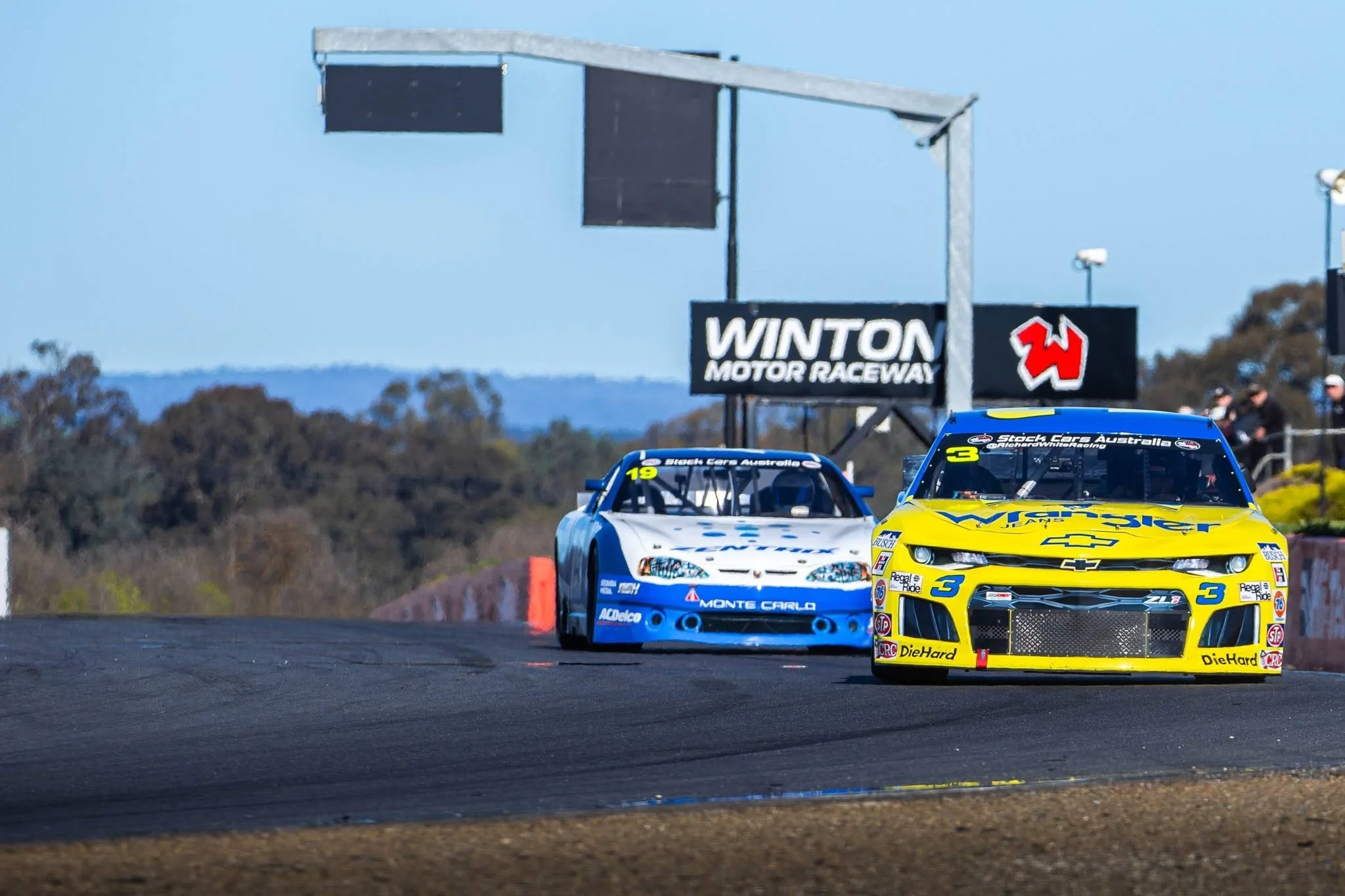 Stock Cars 2.jpg