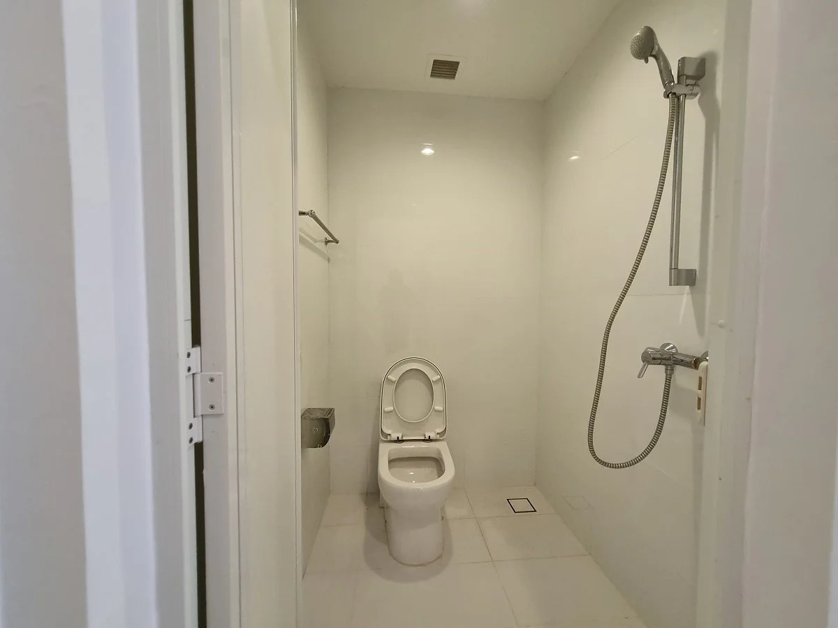 Basement-WC.jpg