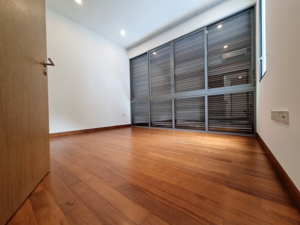 Level 2-Master Bedroom(Pic2).jpg