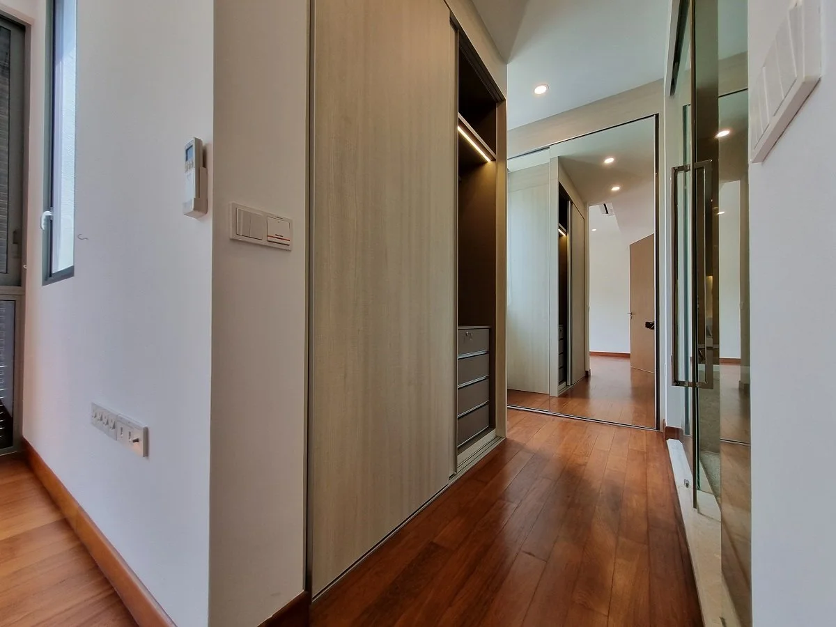 Level 2-Master Bedroom(Pic6).jpg