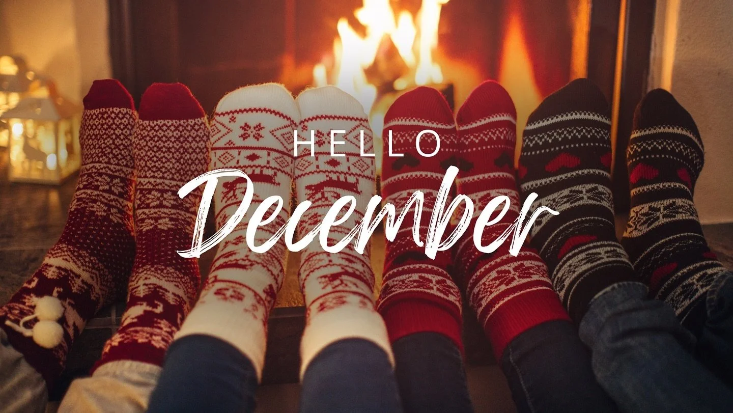 Now Booking cozy 🎄 Ｄｅｃｅｍｂｅｒ🎄Appointments 

𝔽𝕒𝕔𝕚𝕒𝕝𝕤&bull;𝕄𝕒𝕜𝕖𝕦𝕡&bull;𝕃𝕒𝕤𝕙 𝕃𝕚𝕗𝕥𝕤

Specials this month: 

✨Beyond Botox Facial $99 (reg. $150)

✨Gift Certificate Sale