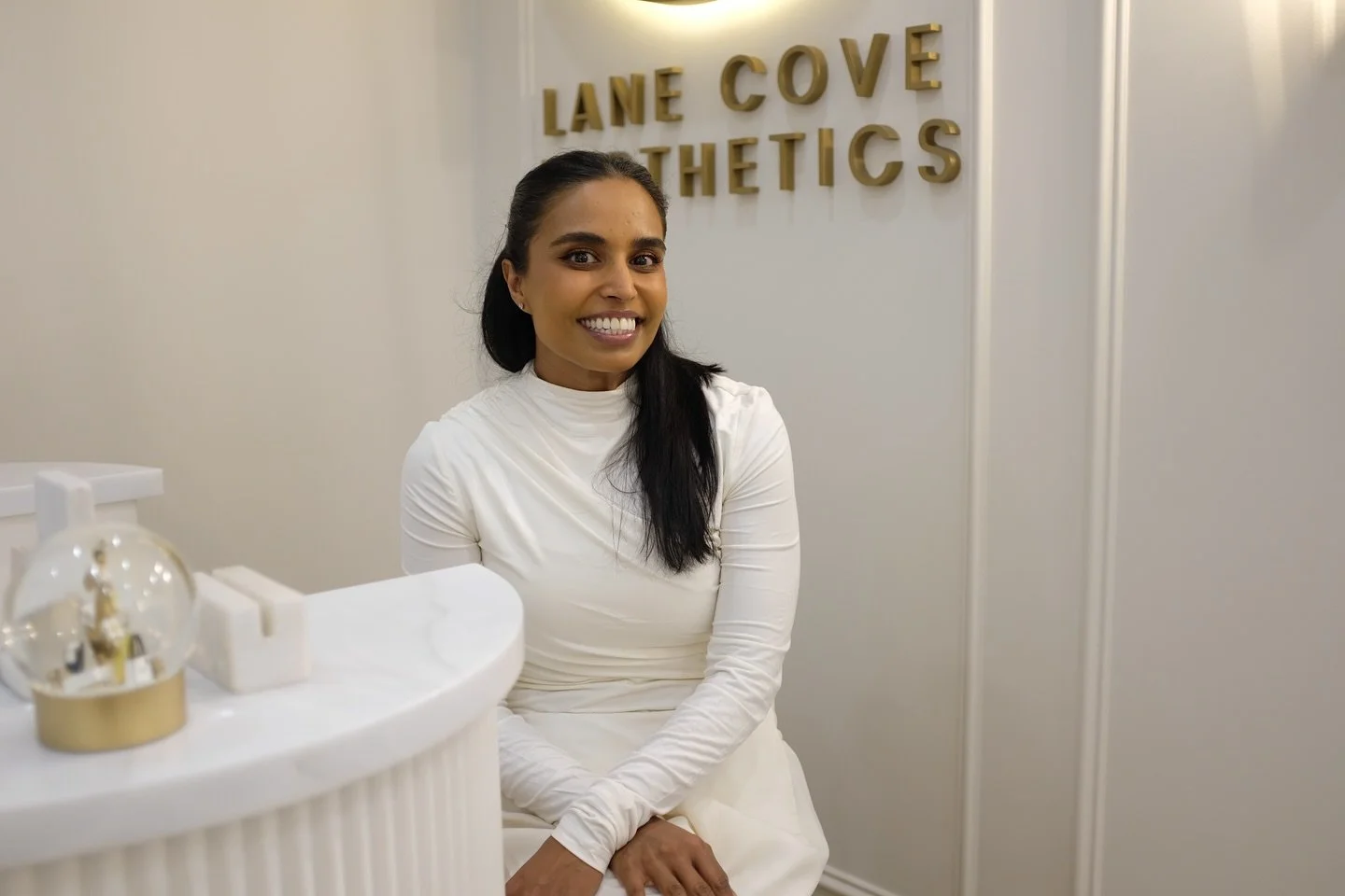 PSA! Pre-holiday season spots are filling up verrry quickly. Please be sure to book in your end of year touch up as soon as possible x