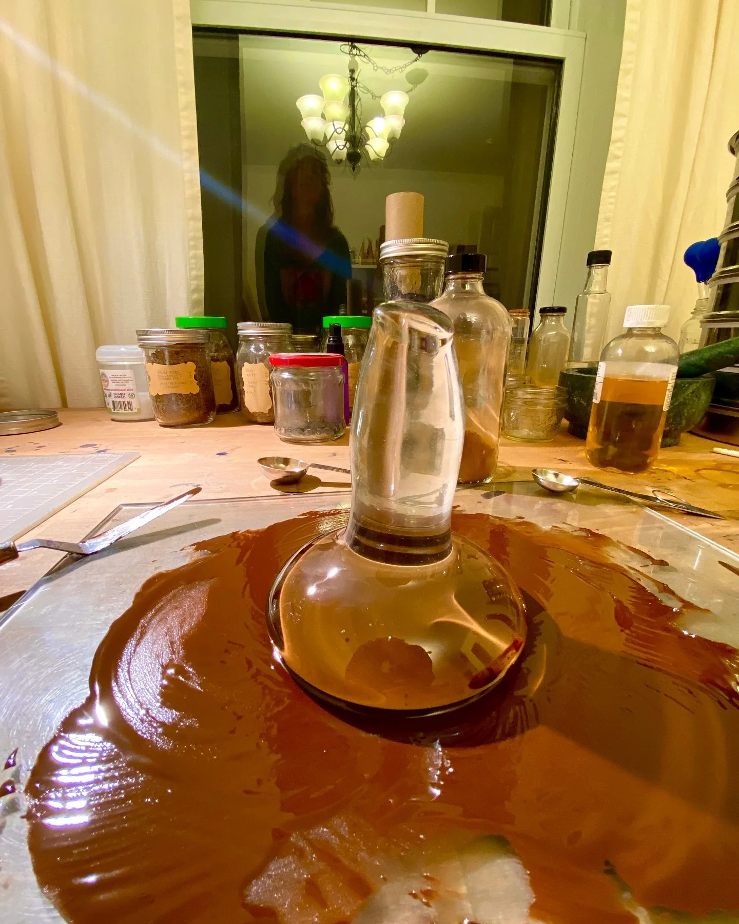 Earth's blood as soil as paint as ink as ever

late night studio sessions with materials gently gathered and sifted and massaged with plant oil..
for tomorrow's ideas and tonight's encounters...and whatever else might happen...

@eeportal 
@portal.so
