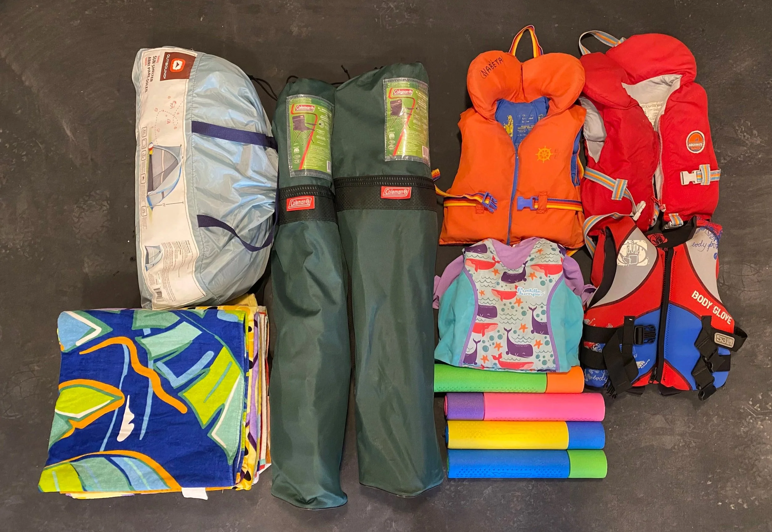 Summer beach gear: 12 beach towels, two beach chairs, a sun shade tent, 4 kids life jackets (1x 60-90lb, 2x 30-60lb, 1x puddle jumper)