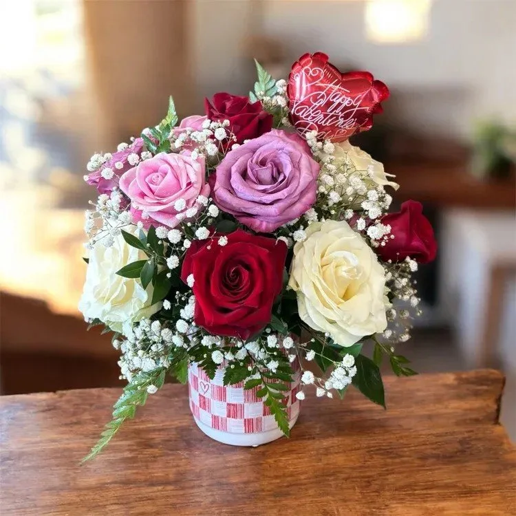 Cupid’s Checkered Choice Bouquet