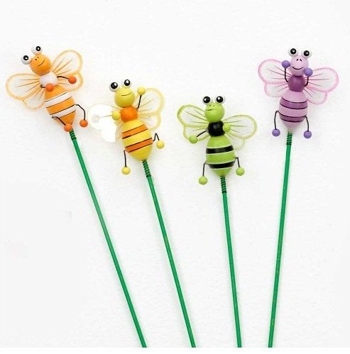 Fun Wooden Bee Pick