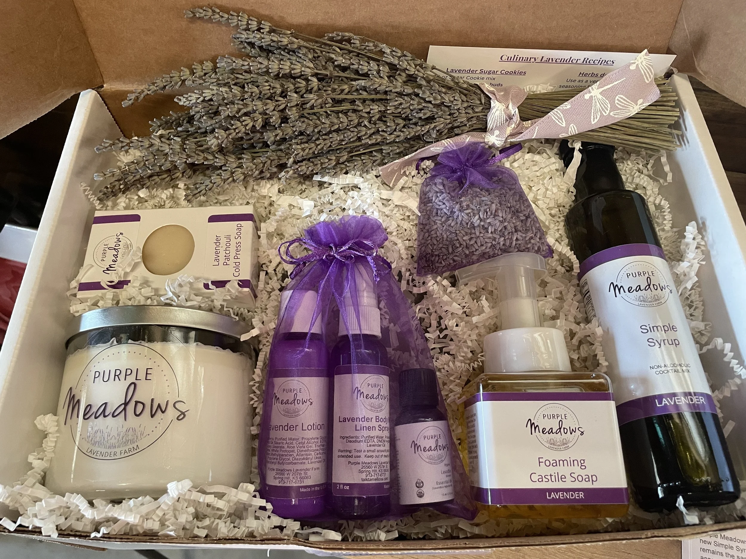 gift box deluxe 7.26.jpeg