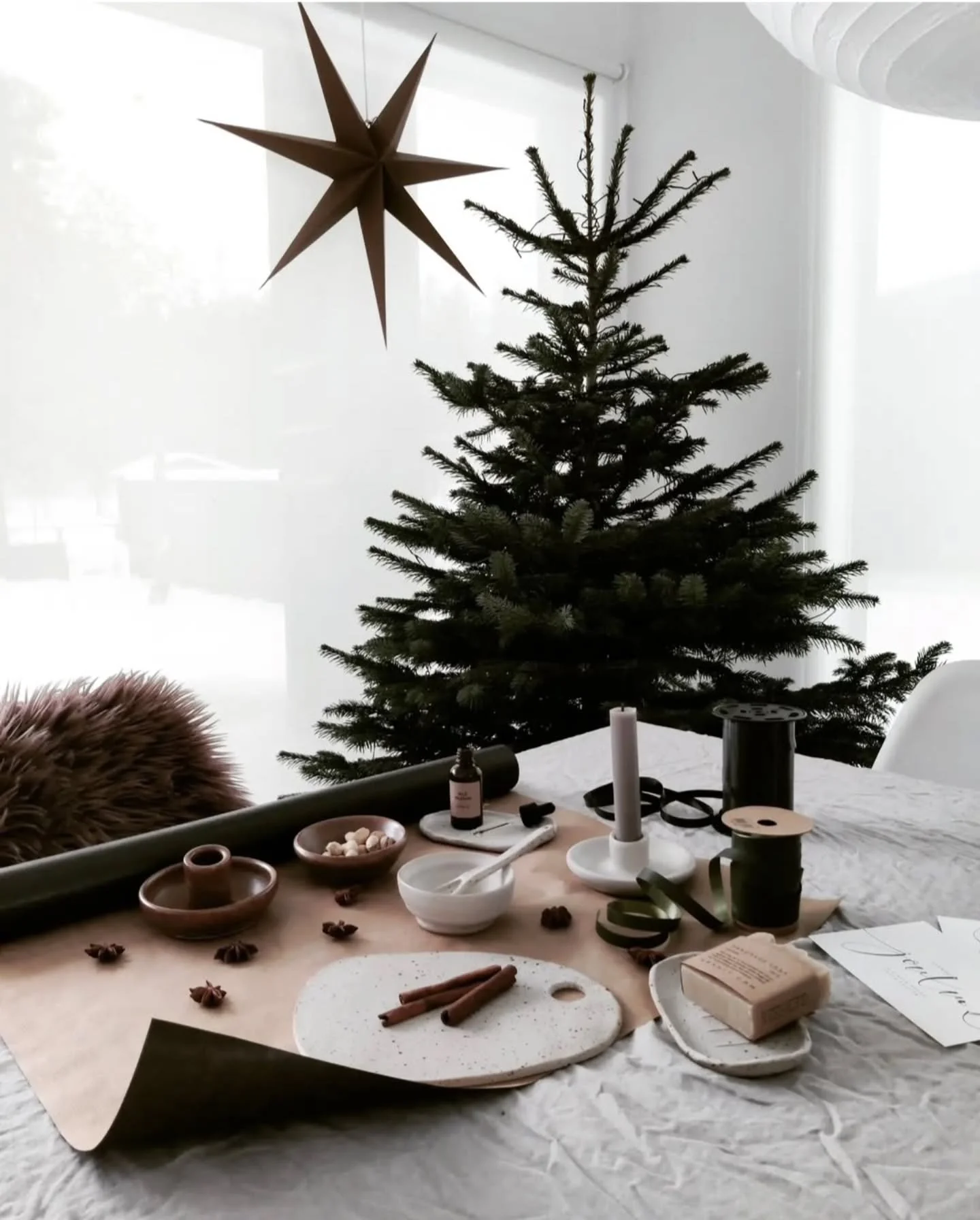 Eilen vietettiin pikkujouluja sisustussuunnittelijakollegoiden kanssa tunnelmallisessa @alfred_oulu :ssa hyv&auml;n ruuan merkeiss&auml;.

Yksinyritt&auml;j&auml;n&auml; on tosi t&auml;rke&auml;&auml; p&auml;&auml;st&auml; v&auml;lill&auml; vaihtamaa