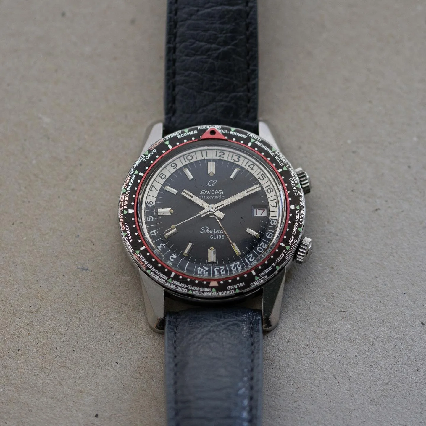 Propos&eacute;e &agrave; la vente

Enicar Sherpa Guide 600 GMT Mark II
Ann&eacute;e 1965
Diam&egrave;tre bo&icirc;tier 43mm
Couronnes d&rsquo;origine Enicar
Cadran et aiguilles tritium d&rsquo;origine
Mouvement automatique AR1146

1900&euro;

Visible