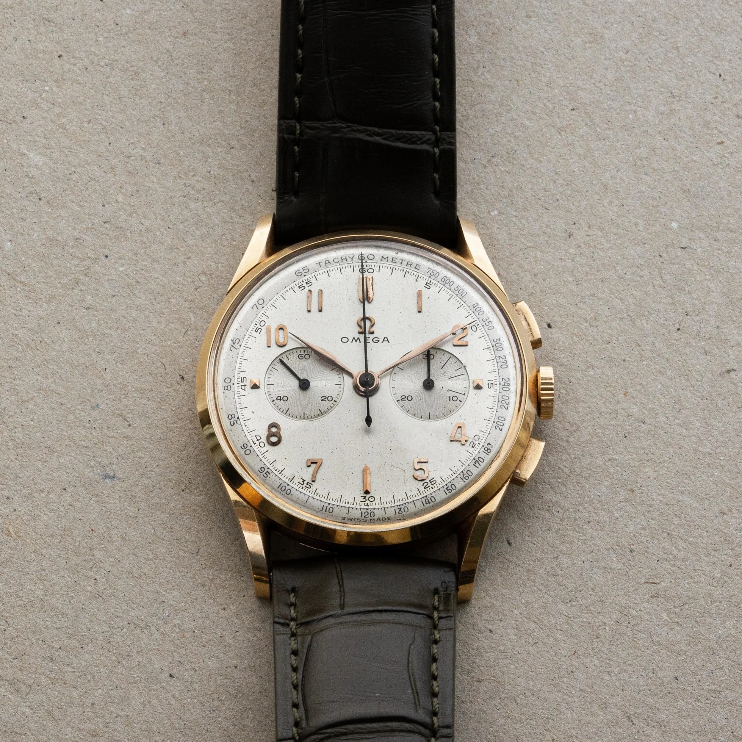 VENDUE

Omega Chronographe Cal.320
Bo&icirc;tier en Or 18K 
Diam&egrave;tre 37mm

4700&euro;

Visible &agrave; l&rsquo;atelier. 

#vintagechronograph#vintagewatch#omega#watchcollector