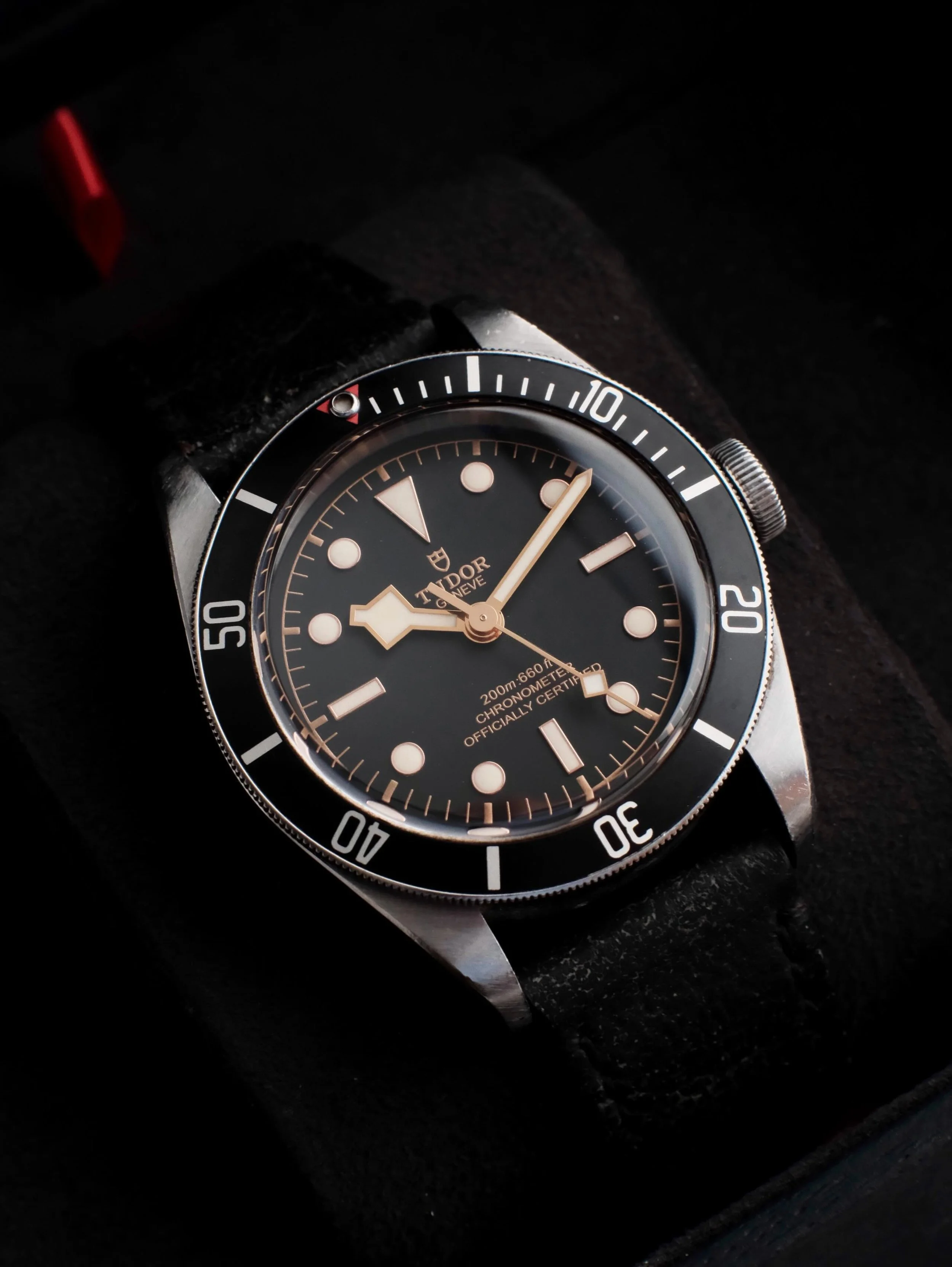 Quelques unes des derni&egrave;res montres chez Horolaj. Tudor Black Bay Heritage, Rolex lady Datejust bi-ton, Rolex OP date et une Audemars Piguet Royal Oak chronographe. Des ann&eacute;es 80 jusqu&rsquo;aux ann&eacute;es 2010s toutes les d&eacute;c