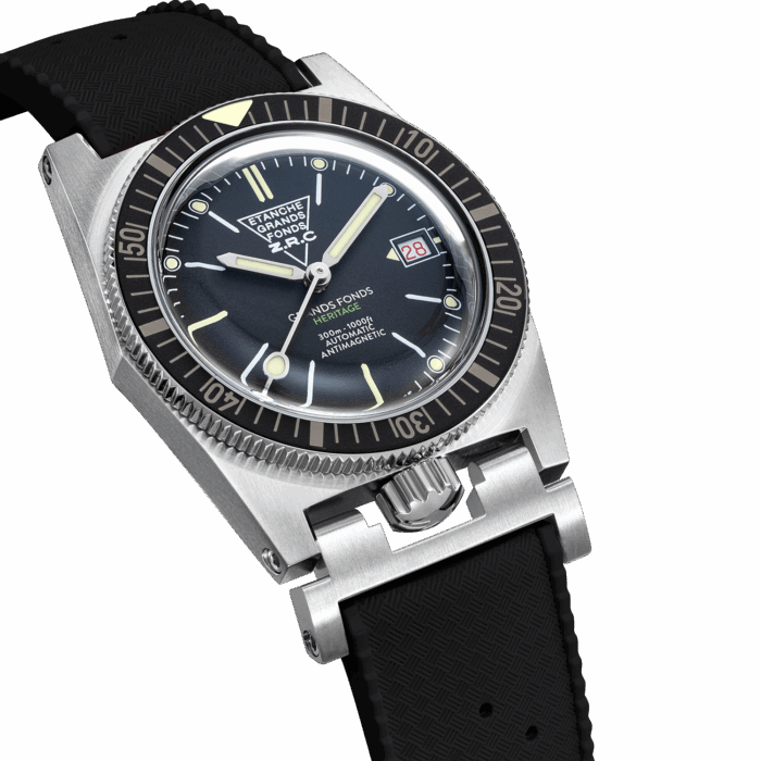 GF381128-montre-ZRC-HERITAGE-CLASSIC-Profil-e1748434479498.png
