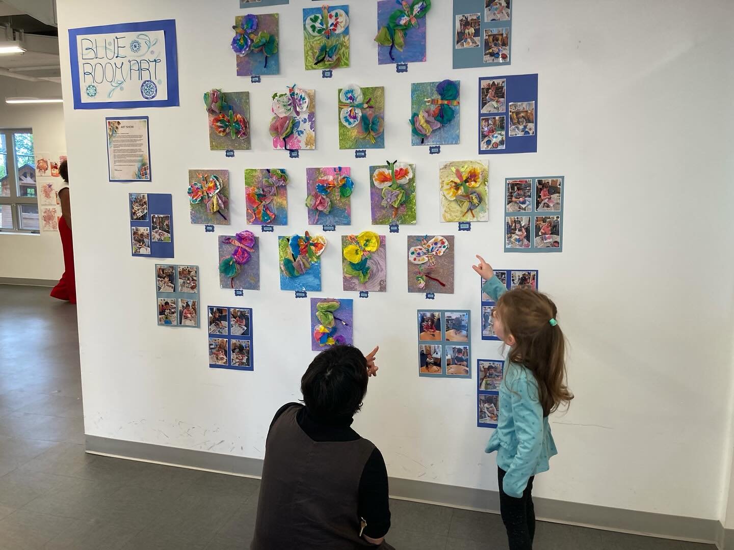 We had our annual Evergreen Day School Art Show opening on Thursday evening. The children were so proud and happy to show their families their artwork 🖼️.