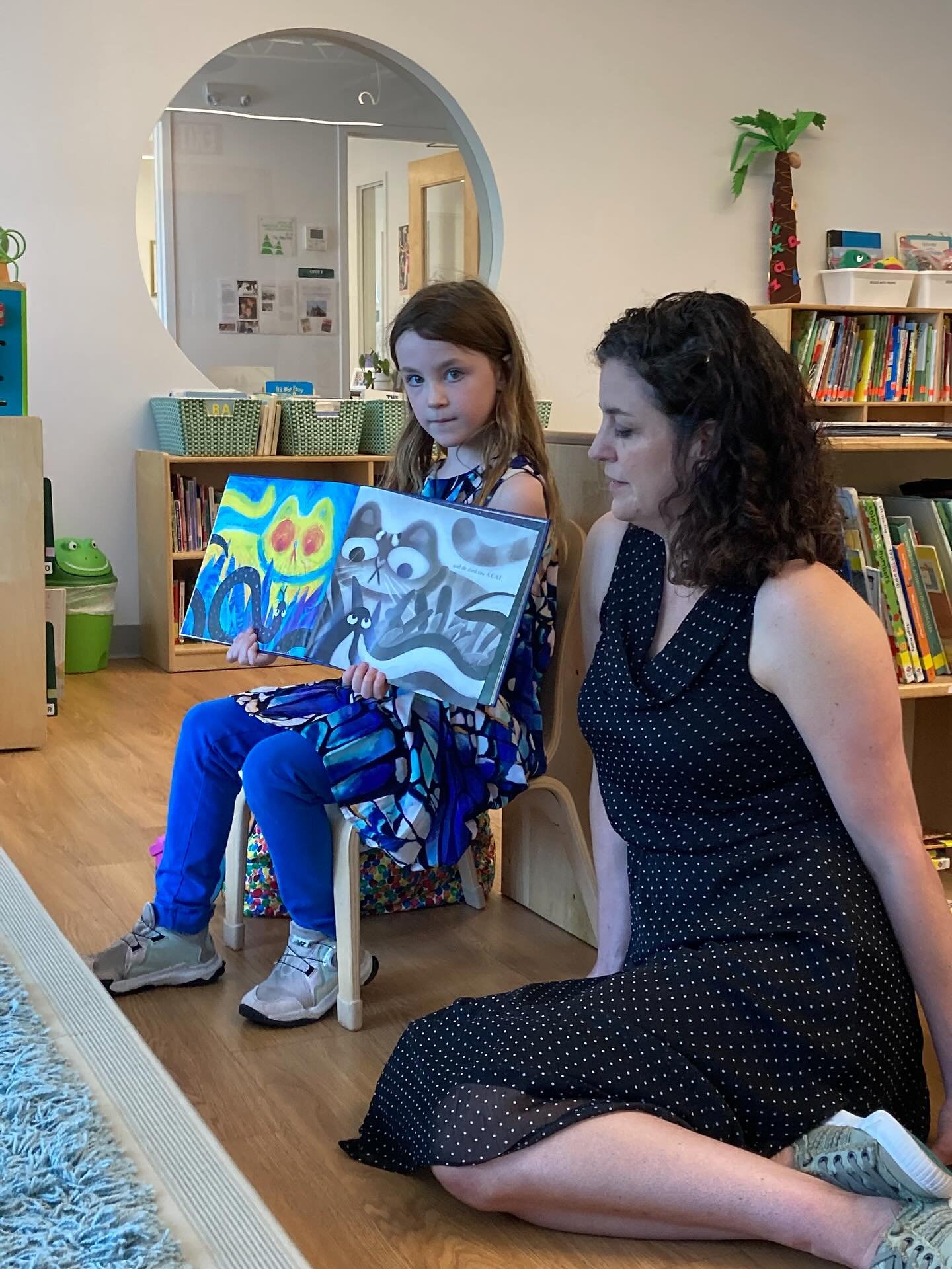 We had an Evergreen alum stop by for a visit to read to our friends.🥰